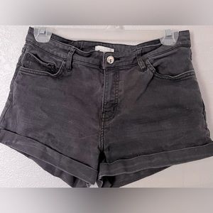 Women’s Black H&M Jean Shorts, Size 8.